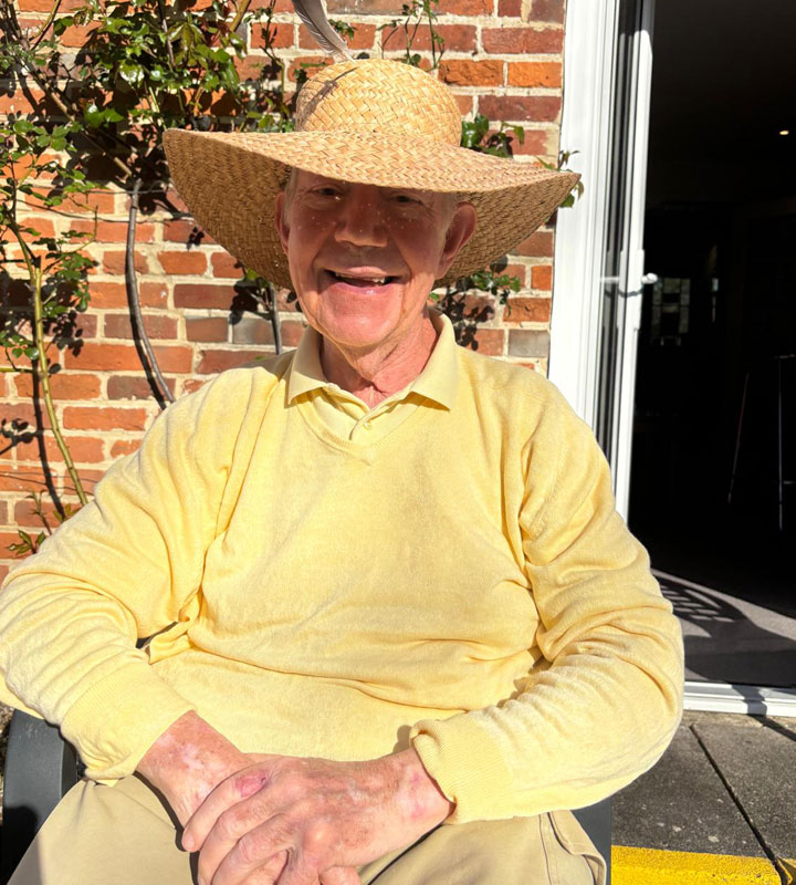 Dementia Care Transition Support - West Sussex Care Home - Manor Barn Care Home