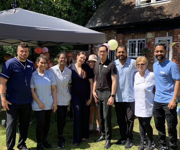 Specialist Dementia Care Support - West Sussex Care Home - Manor Barn Care Home