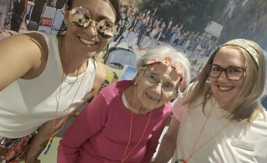 Abba Day Fills Manor Barn With Joy Music & Nostalgia